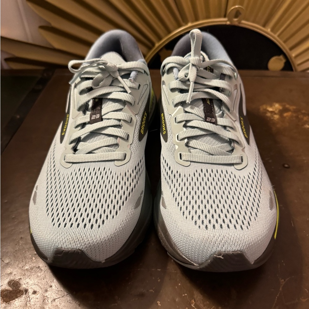 Brooks Adrenaline GTS 23